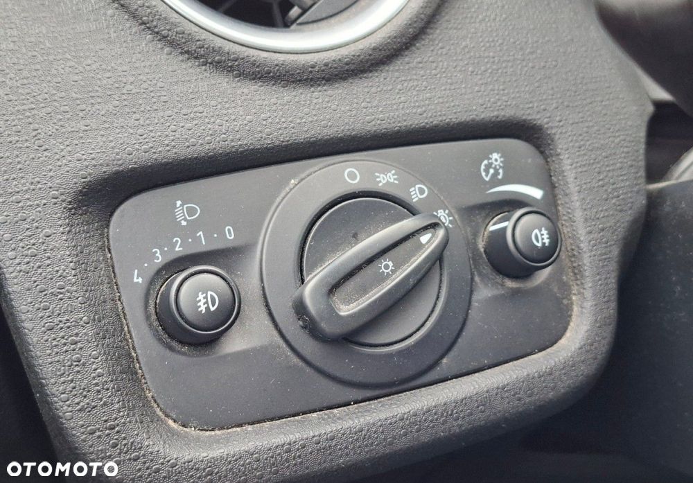 Ford Fiesta - 33