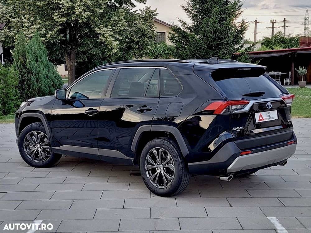 Toyota RAV4 - 3