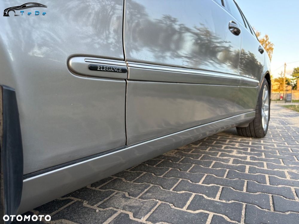 Mercedes-Benz Klasa E 500 4-Matic T Elegance - 11