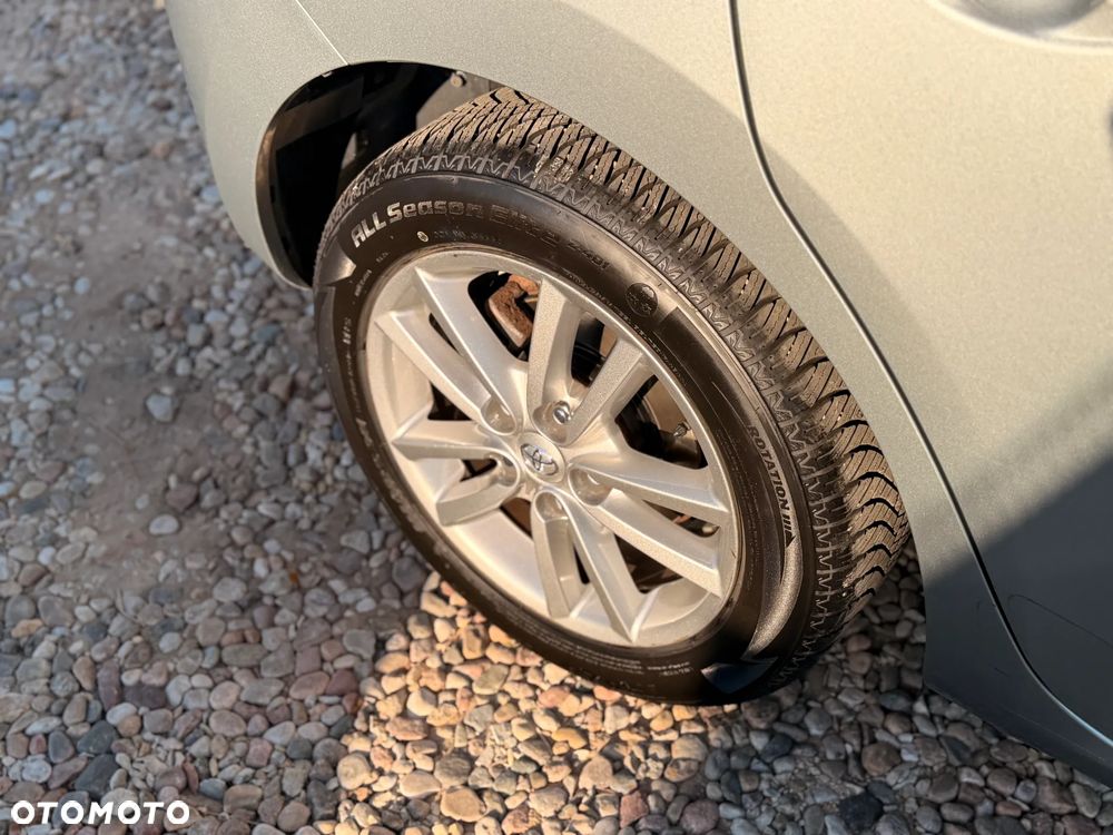 Toyota Auris 1.33 VVT-i - 9