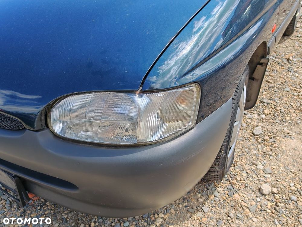 Lampy przód P/L  Ford Escort MK7 1997 rok, 1.3. - 2