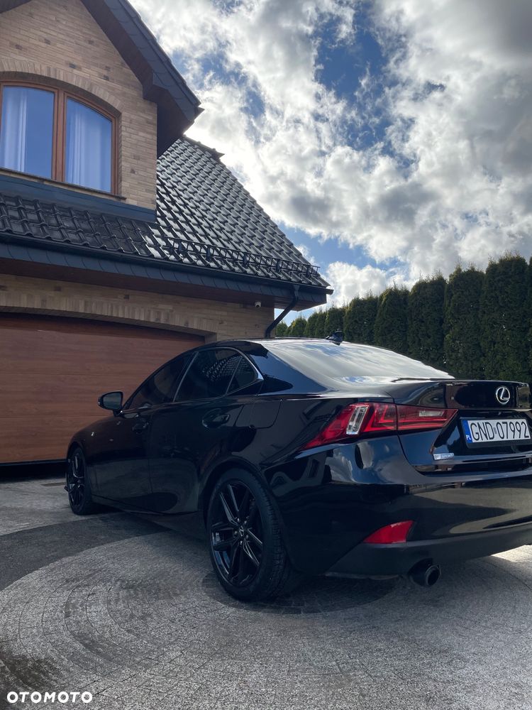 Lexus IS 200t F Sport - 6