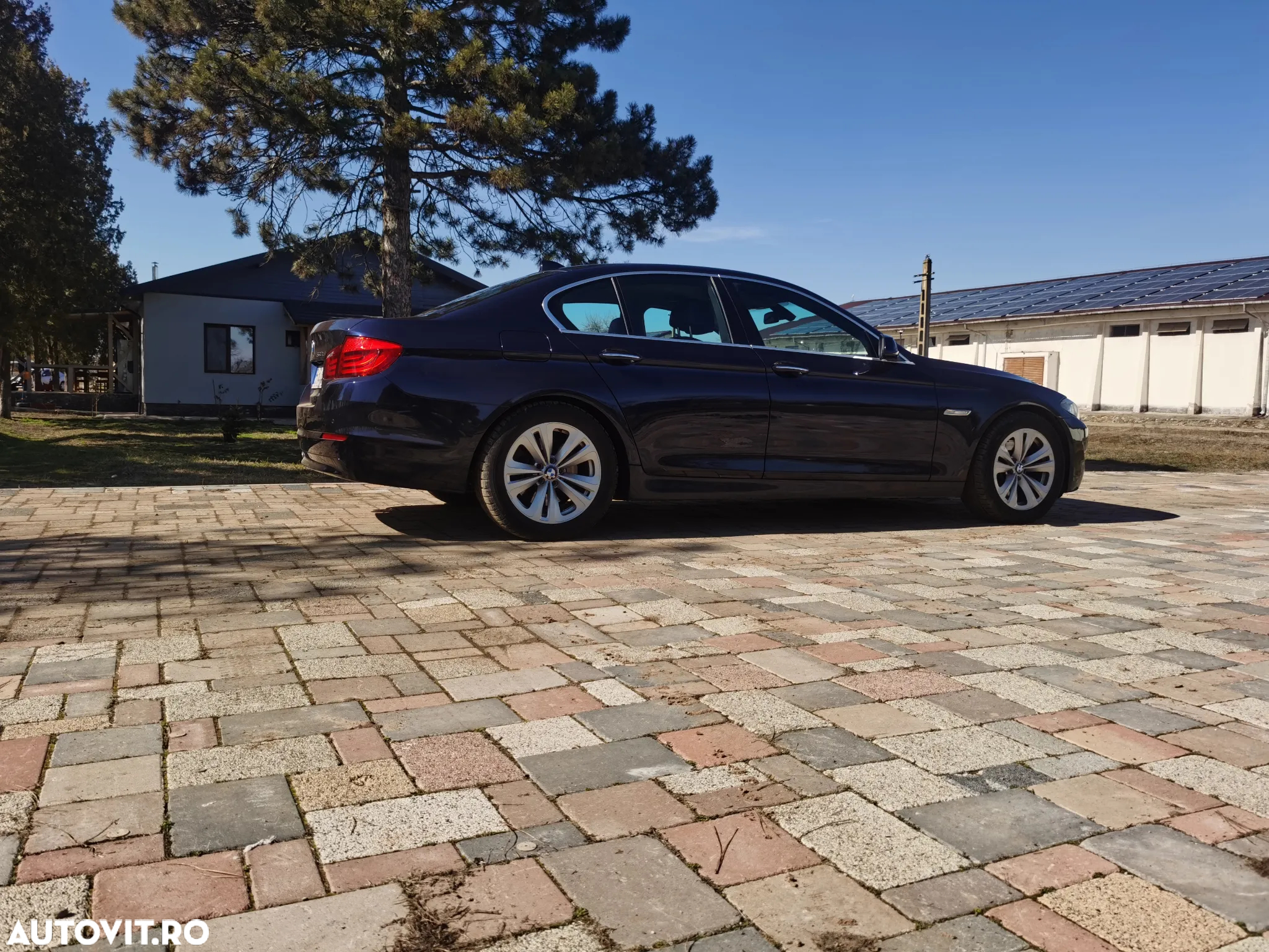 BMW Seria 5 530d xDrive - 4