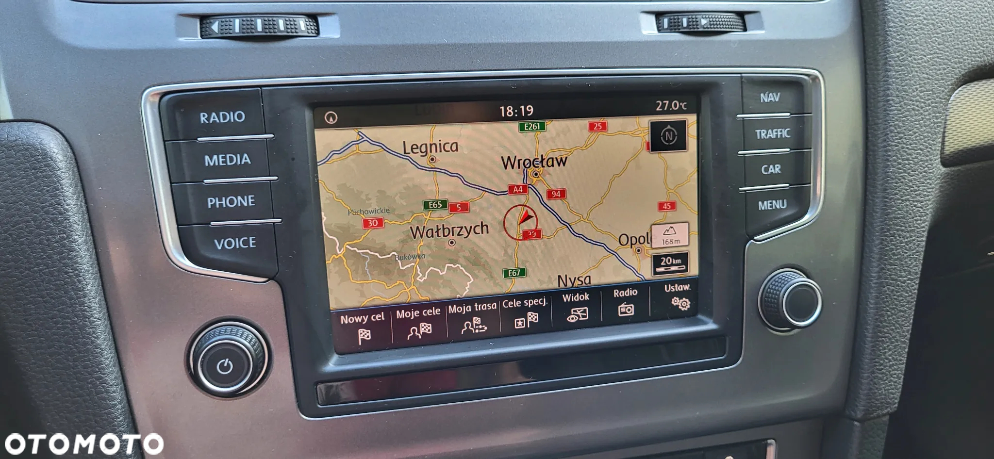 Volkswagen Golf Variant 1.6 TDI BlueMotion Technology Lounge - 28