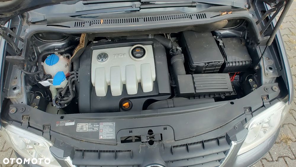 Volkswagen Touran 1.9 TDI Highline - 12