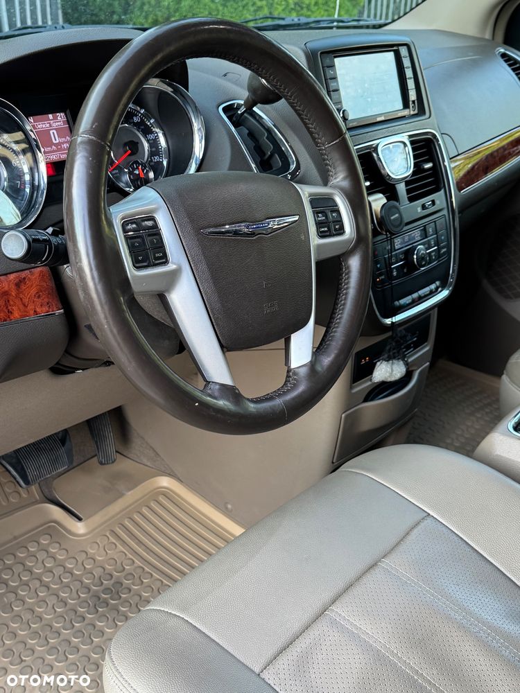 Chrysler Town & Country 3.6 Touring - 8