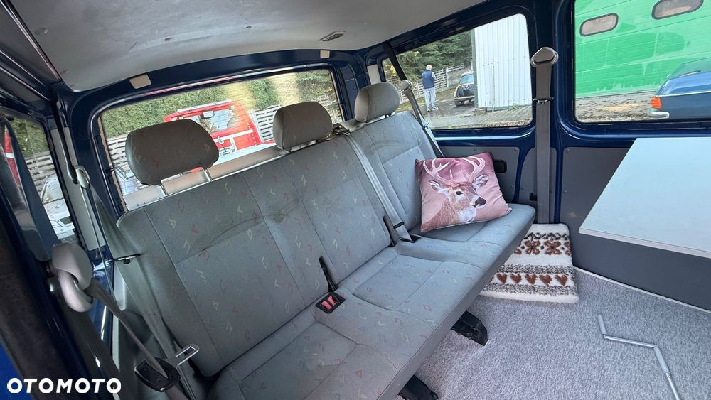 Volkswagen Transporter Caravelle Kurz (5.Si.) - 25