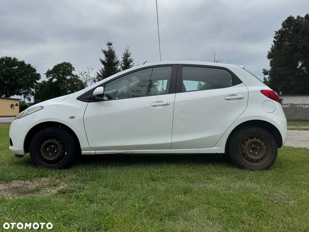 Mazda 2 - 4