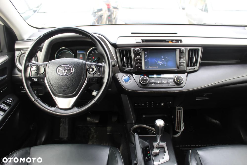 Toyota RAV4 - 6