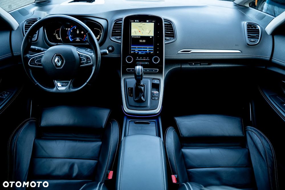 Renault Grand Scenic - 10