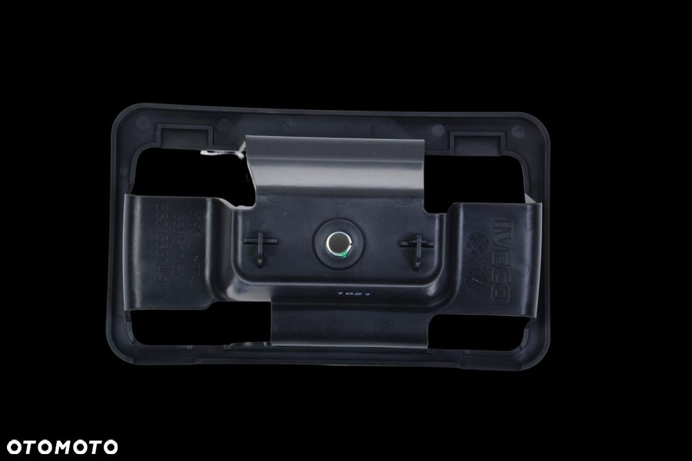 5801583049 Iveco Daily 2014 2019 mocowanie lampki kabiny - 1
