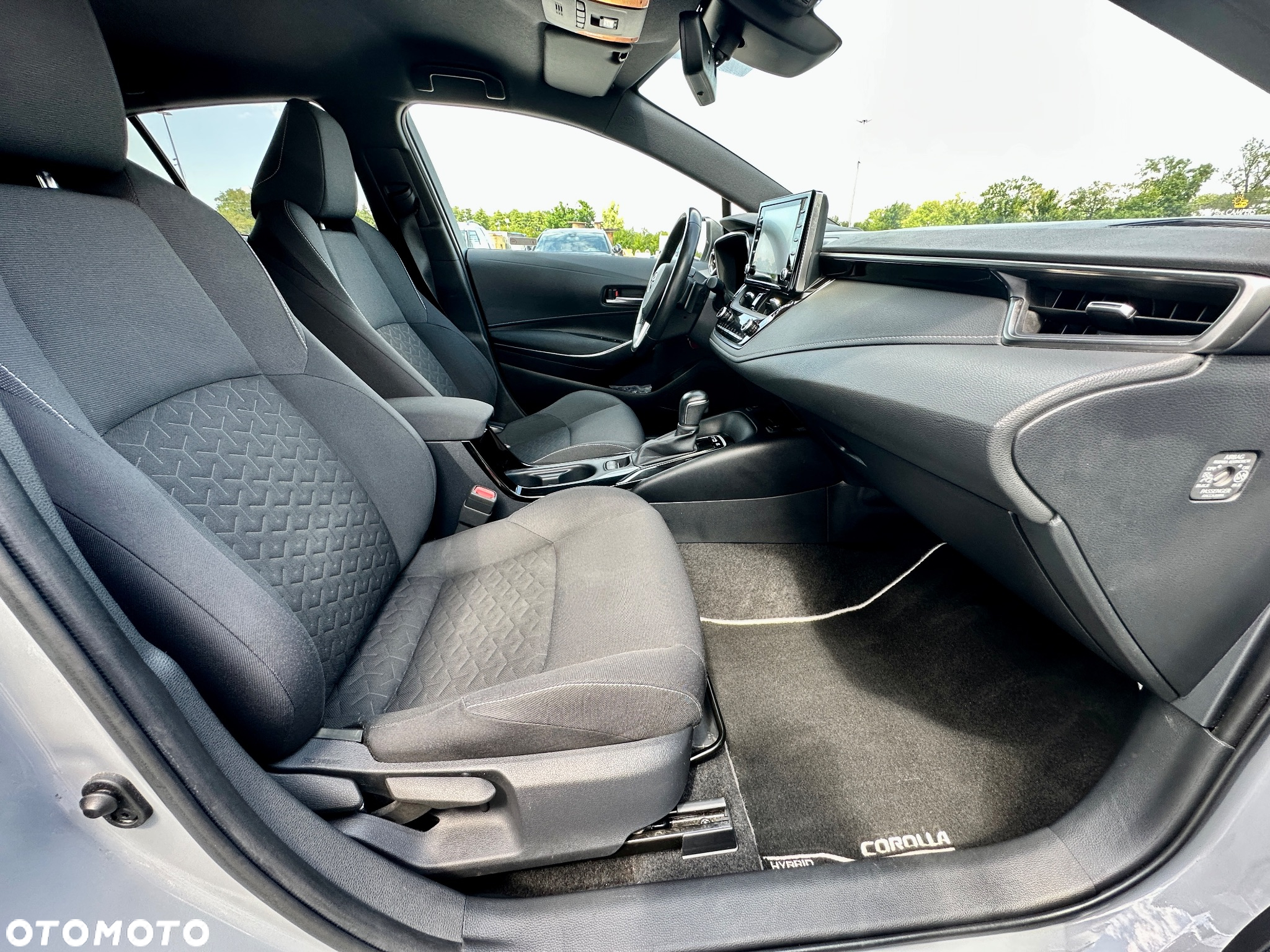 Toyota Corolla 2.0 Hybrid Style - 17