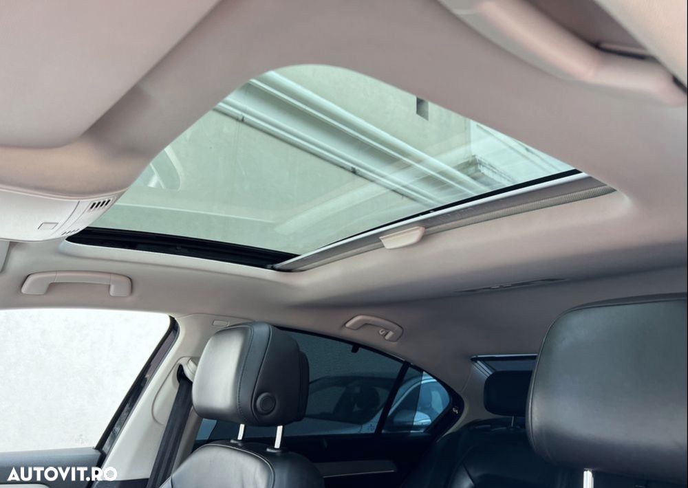 Volkswagen Passat 2.0 TDI (BlueMotion Technology) DSG Highline - 5