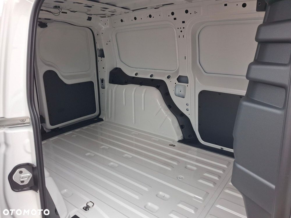 Volkswagen Caddy - 11