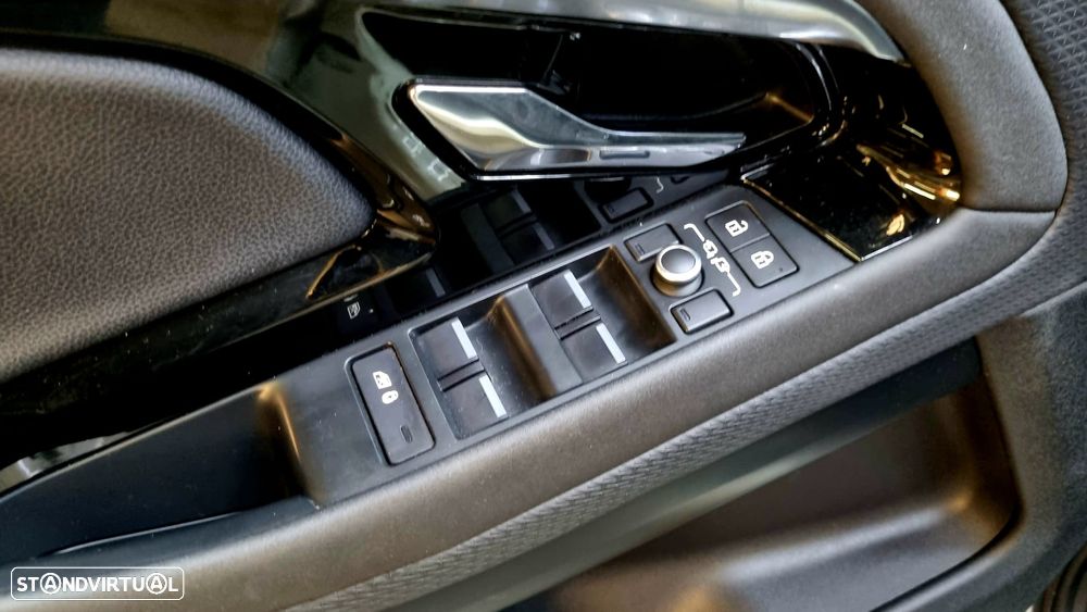Land Rover Range Rover Evoque P300e Autobiography - 24
