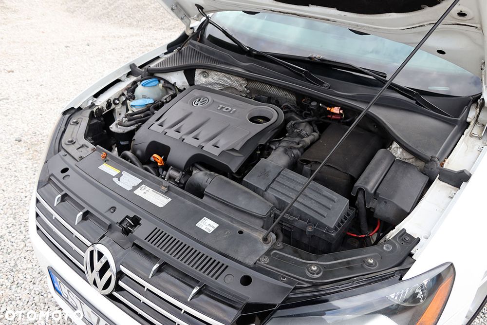 Volkswagen Passat 2.0 TDI DSG Highline - 39