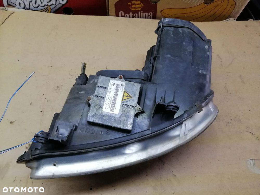 Volkswagen Touran Caddy lampy przód Xenon komplet - 20