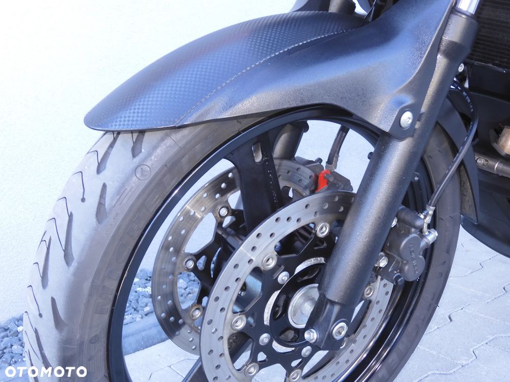 Suzuki V-STROM - 36