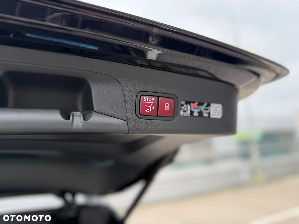 Mercedes-Benz GLS - 36