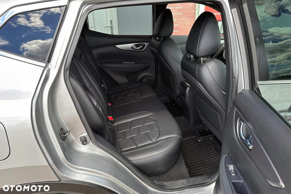 Nissan Qashqai 1.6 dCi Xtronic TEKNA+ - 37