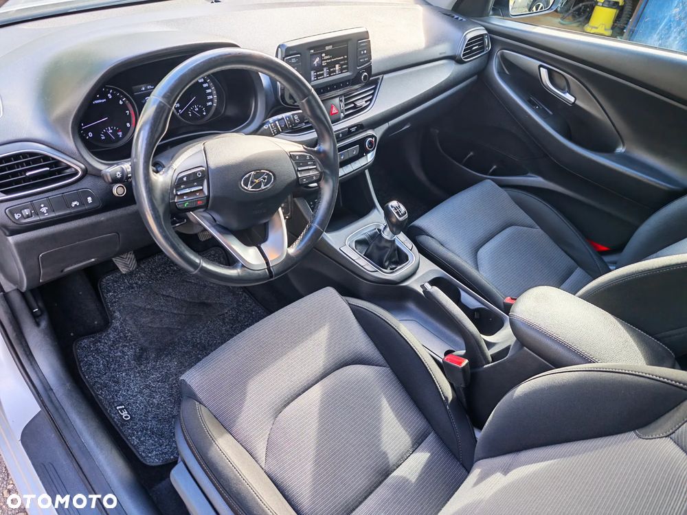 Hyundai i30 1.4 GO - 21