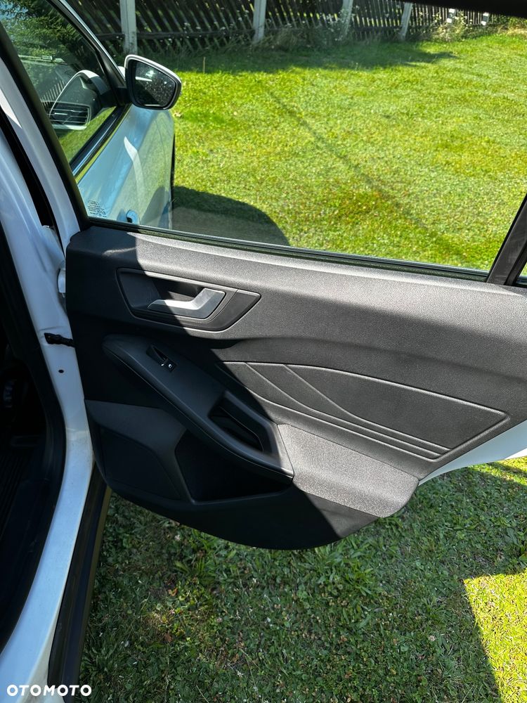 Ford Focus 1.5 EcoBoost Titanium - 10