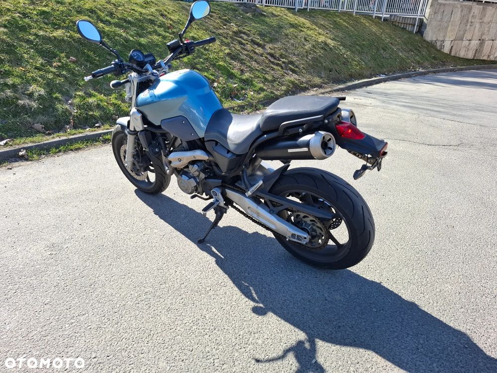 Yamaha MT - 16