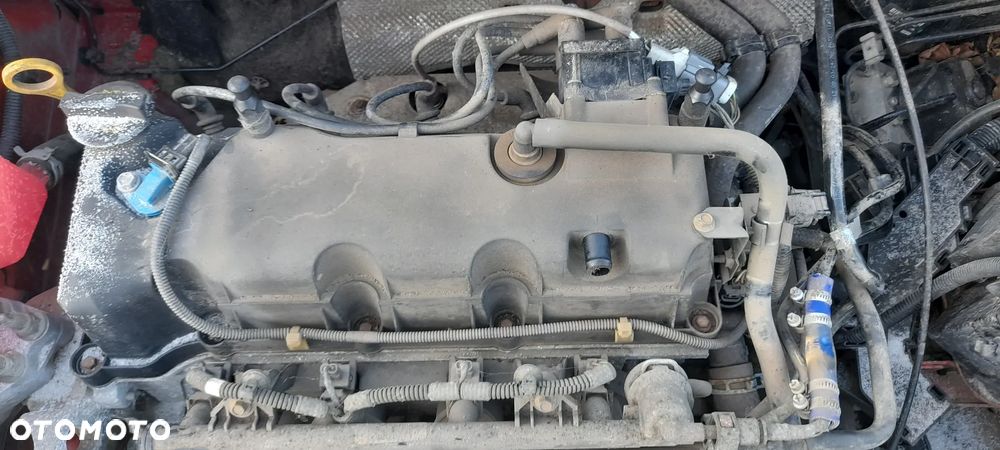 FORD FIESTA MK6 1.3 8V pokrywa zaworów - 1