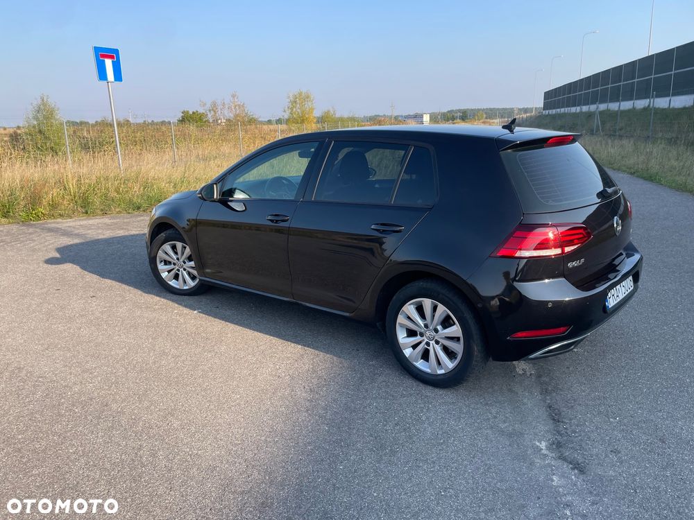 Volkswagen Golf - 27
