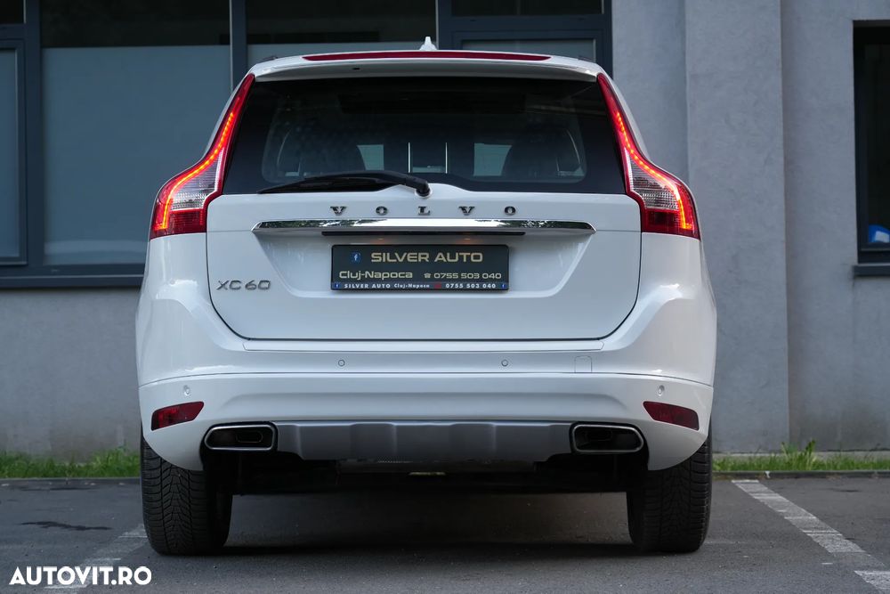 Volvo XC 60 D5 AWD Geartronic Summum - 27