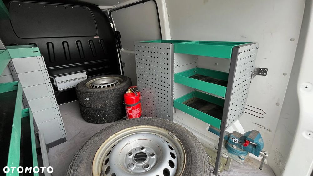 Volkswagen Transporter - 18