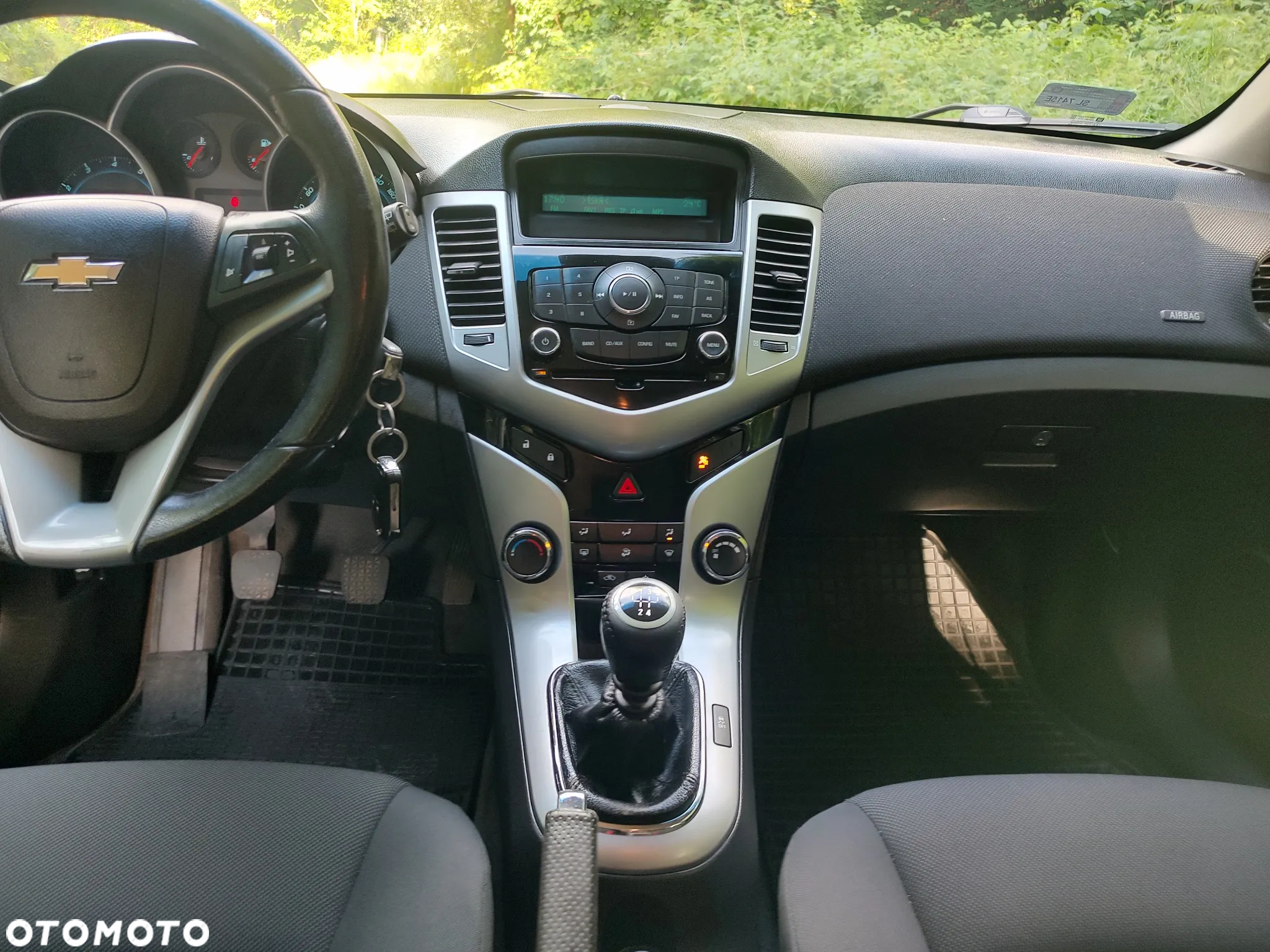 Chevrolet Cruze 1.6 Base - 12