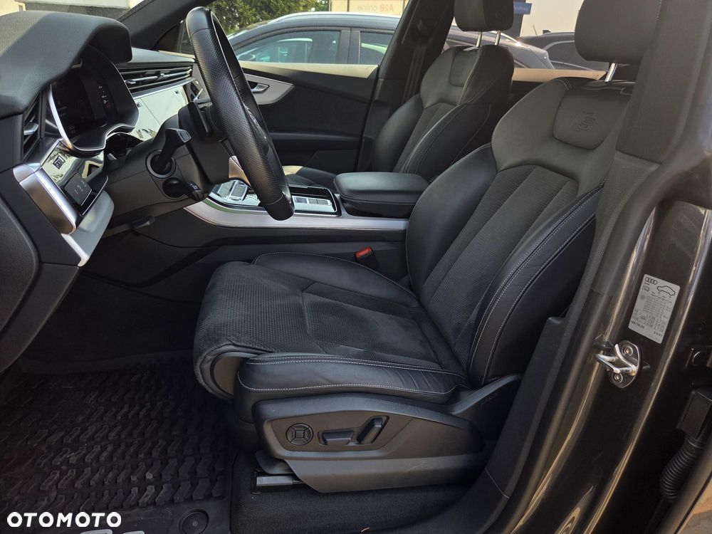 Audi Q8 - 13