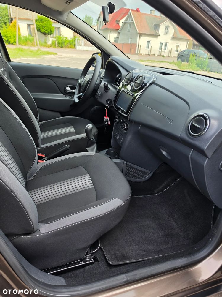 Dacia Sandero 0.9 TCe SL Celebration S&S EU6 - 25
