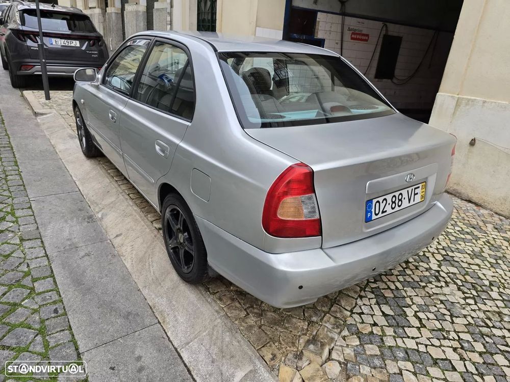 Hyundai Accent 1.3 Prestige - 4