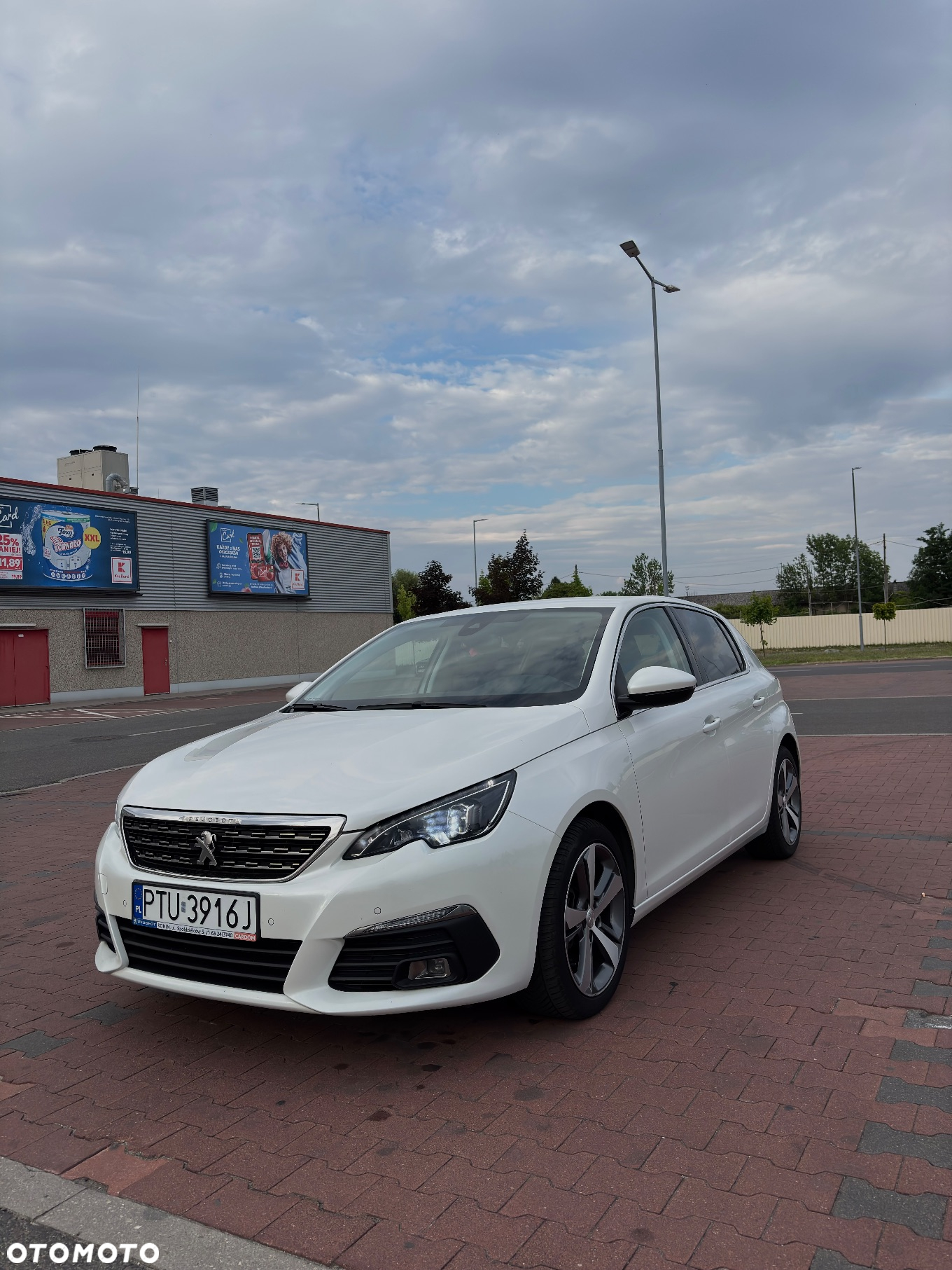 Peugeot 308 1.2 PureTech GPF Allure S&S - 6