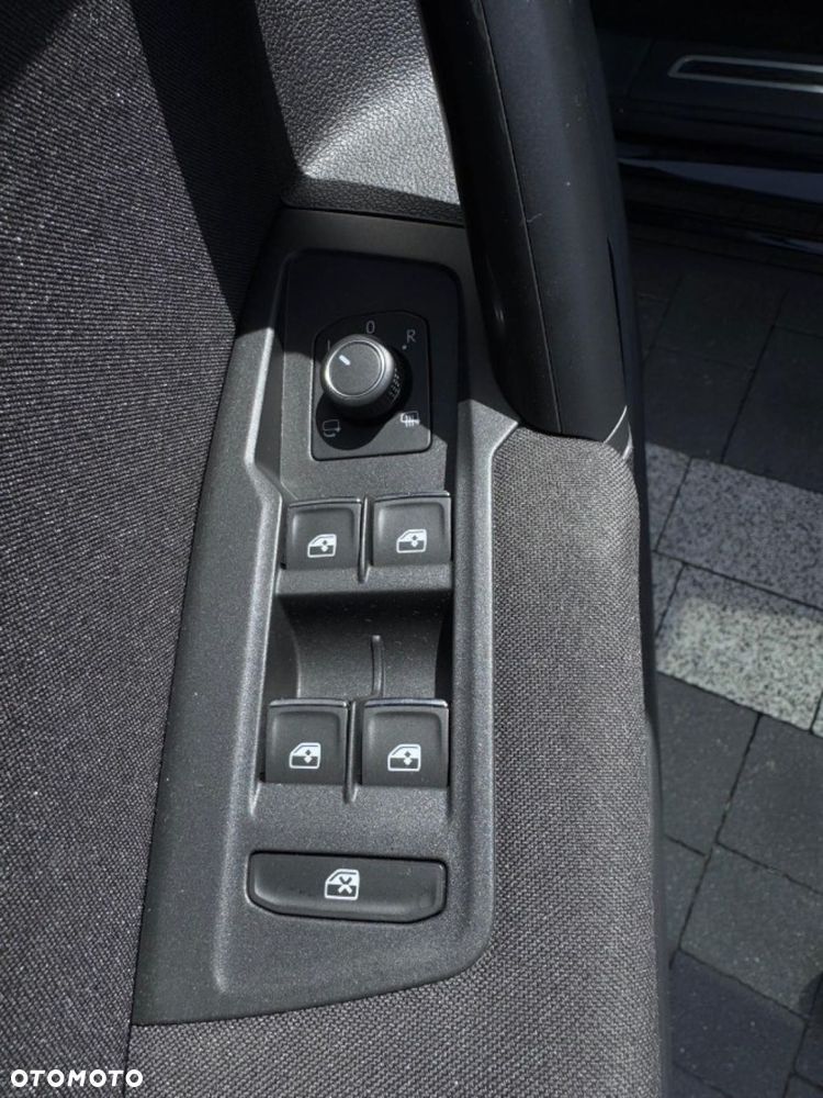 Volkswagen Tiguan - 30