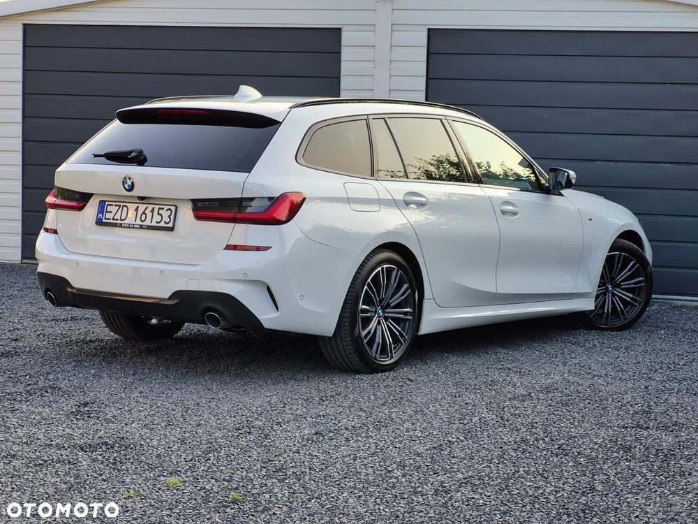 BMW Seria 3 318d MHEV - 8