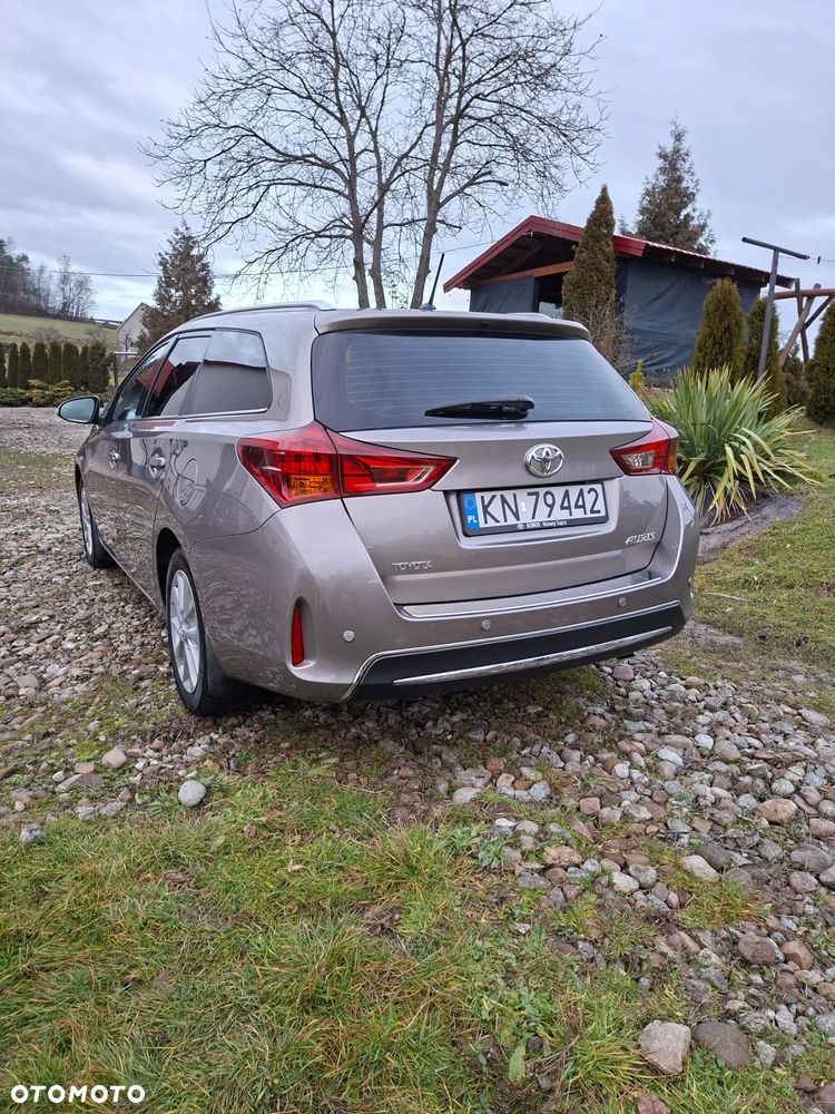 Toyota Auris - 5