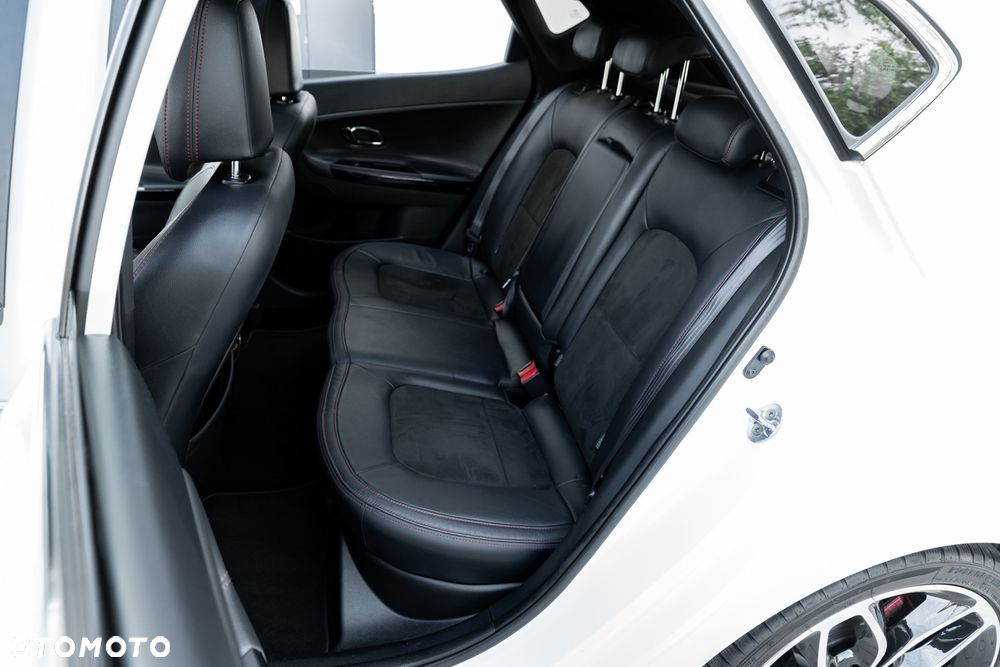 Kia Ceed 1.6 T-GDI GT - 20