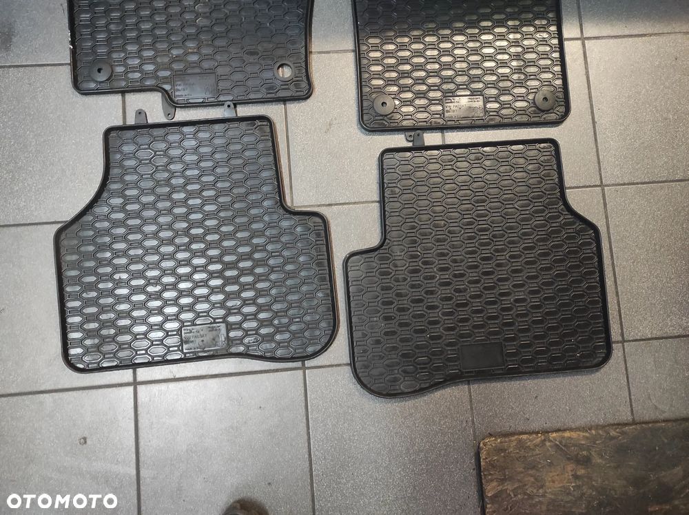 VW PASSAT B6 B7 05-14R DYWANIKI GUMOWE KOMPLET ORYGINALNE 3C1 WYSYŁKA !!!! - 2