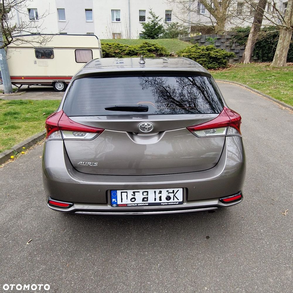 Toyota Auris 1.6 Premium - 9