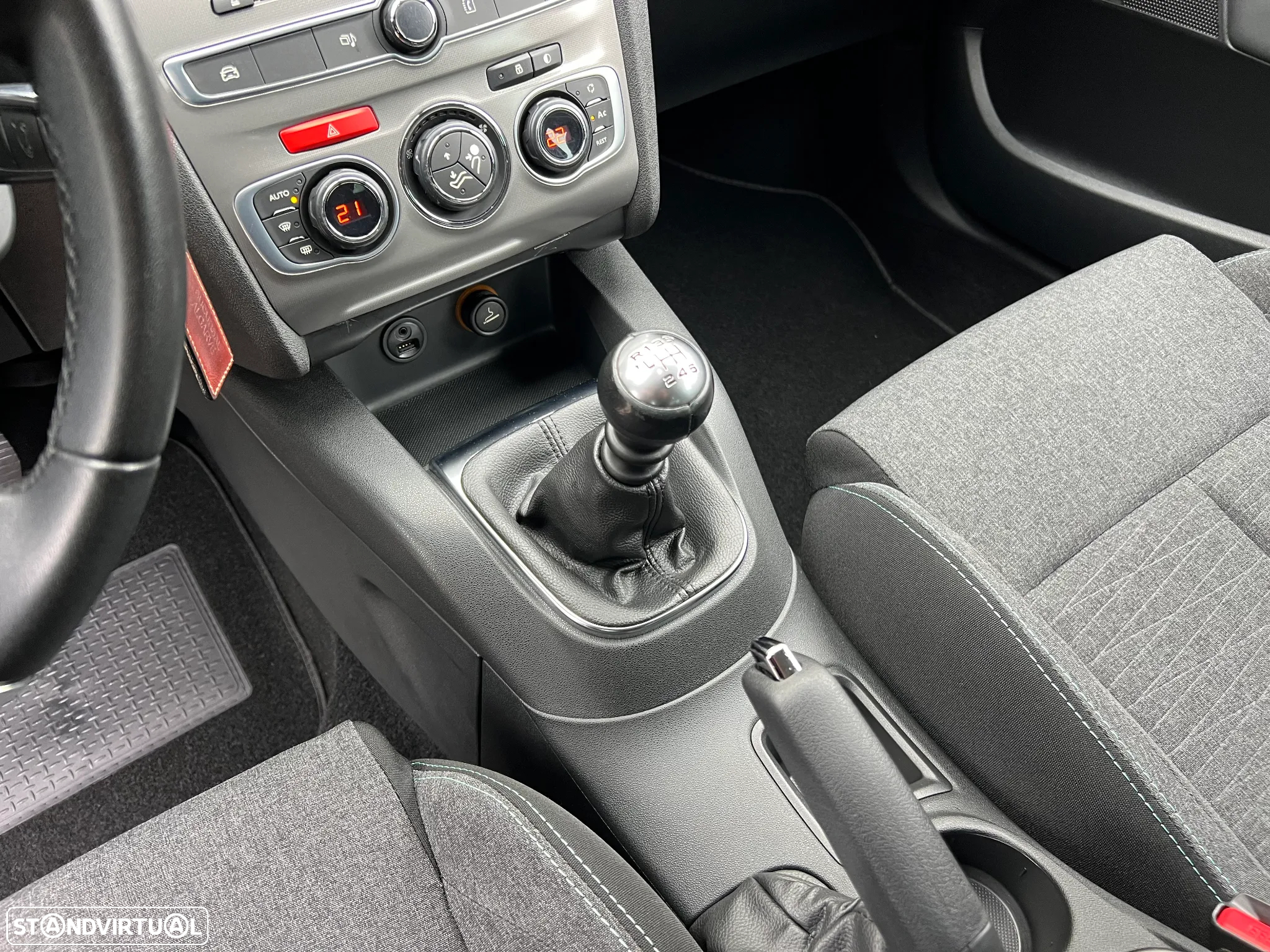 Citroën C4 1.2 PureTech Feel Edition - 24