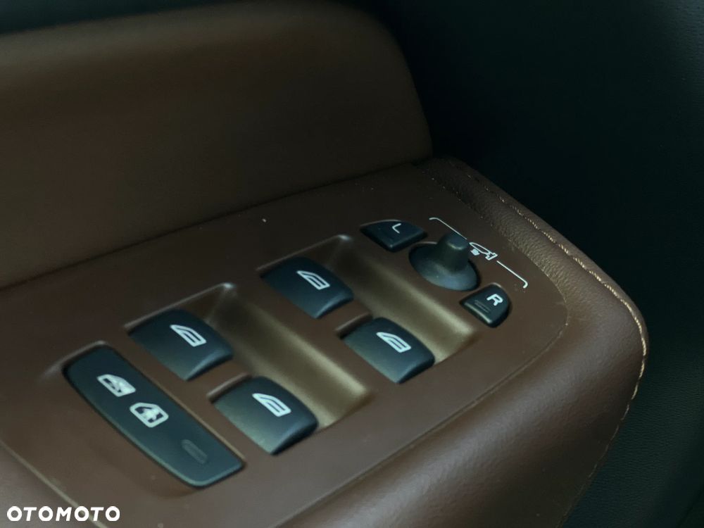 Volvo XC 60 - 24