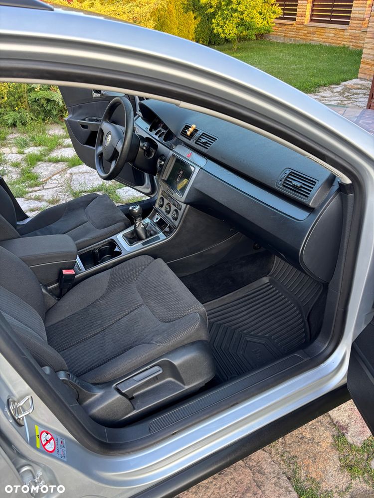 Volkswagen Passat 2.0 FSI Comfortline - 20