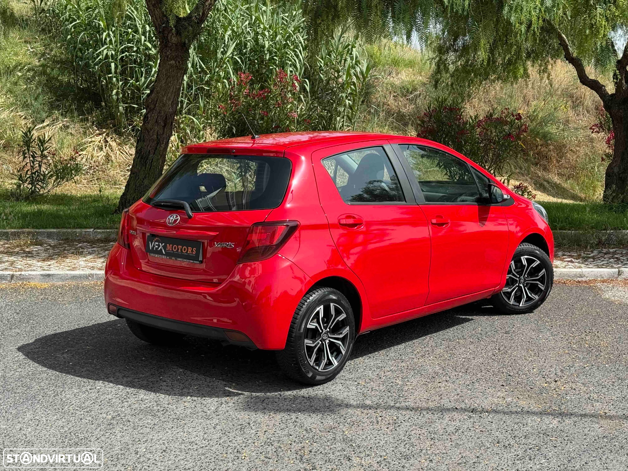 Toyota Yaris 1.0 VVT-i Exclusive - 2