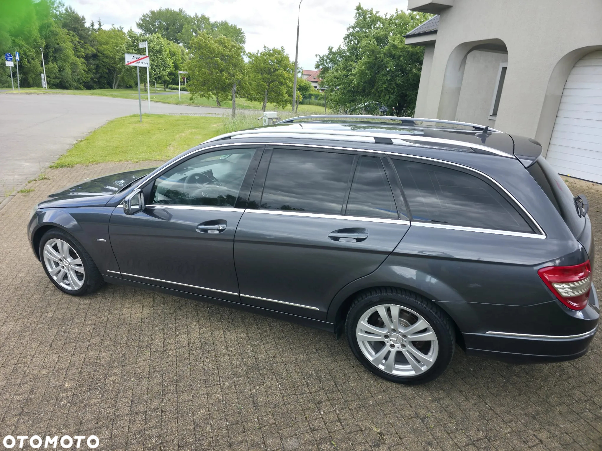 Mercedes-Benz Klasa C 180 T Kompressor Automatik BlueEFFICIENCY - 13