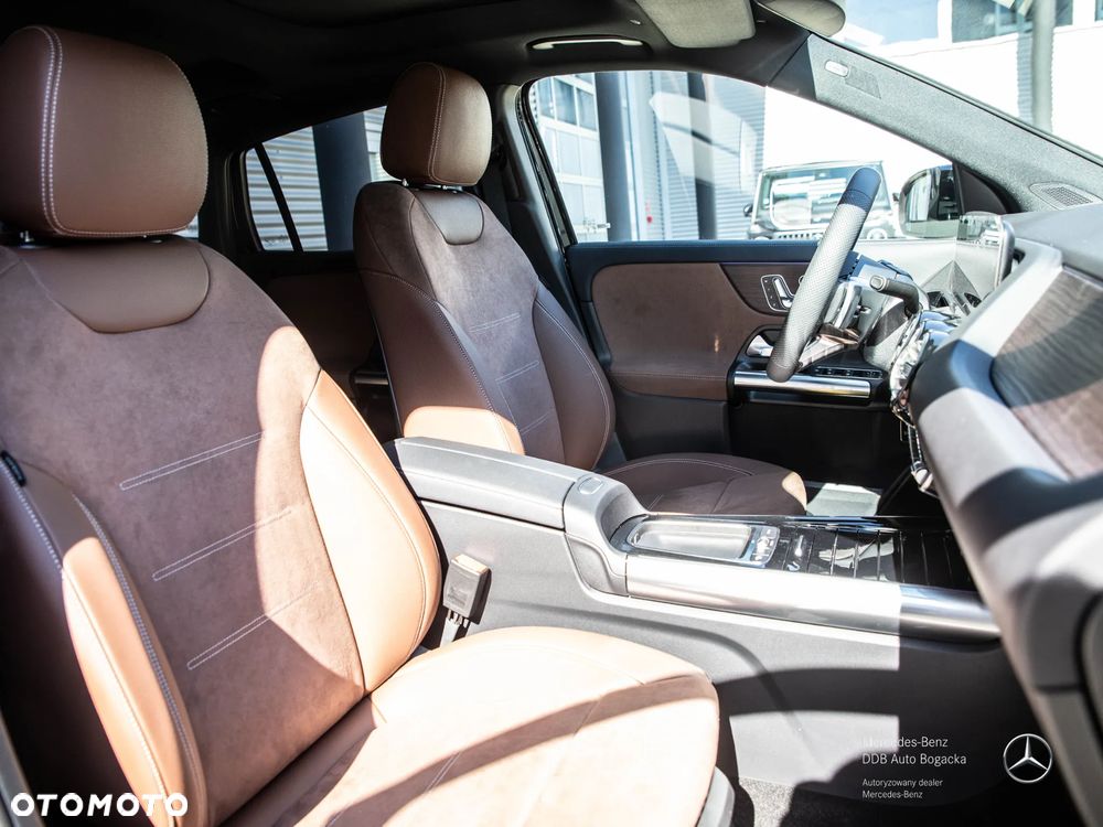 Mercedes-Benz GLA 220 mHEV 4-Matic AMG Line 8G-DCT - 7