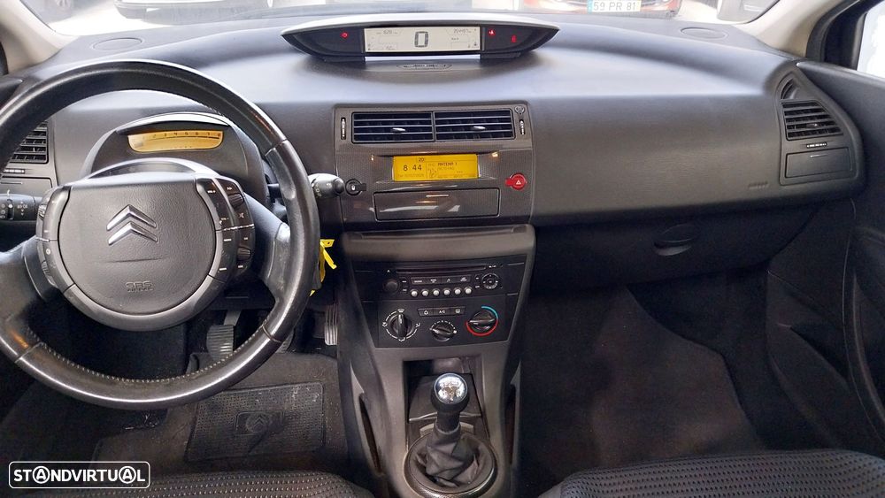 Citroën C4 1.4 16V SX - 15