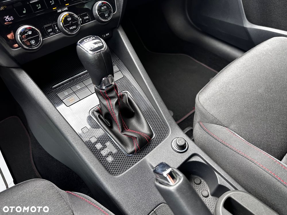 Skoda Octavia 2.0 TSI RS 230 DSG - 25